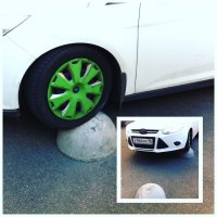 Вот этот момент напомнил ситуацию: представьте везде на дорогах снег сошел, есть только местами на газонах. Подъезжаем к магазину и видим кавказца, трущегося у тачки ВИС 2347, которая повисла мордой на здоровенном, неизвестно откуда взявшемся на магазинной парковке куске асфальта. Тачка повисла не сильно, но достаточно для того, чтобы беспомощно буксовать колесиками. Ну, нас в машине трое было, мы неруся усадили в его тачку и успокоили, что сейчас освободим. Машину с ловушки столкнули, а напоследок спросили, зачем он так сделал, как догадался заехать на этот здоровенный черный кусок асфальта?! Ответ поразил своей тупостью и наивностью: "Я думал, что это снег" =)))))))