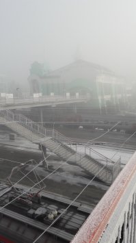 Новосибирск-Главный жд вокзал, пригородный вокзал Новосибирск-Главный, с переходного моста на ул. Ленина справа башня ДСа (извиняюсь за качество исходники сюда не лезли пришлось уменьшать)