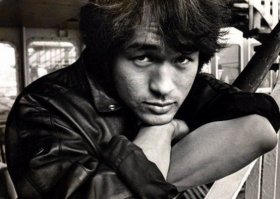 Безвременно погасшие звезды 90-х: 5 знаменитостей, погибших на пике славы