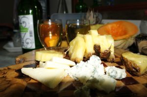 Лучшие сочетания вина и сыра