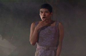 Когда петух хочет внимания )))