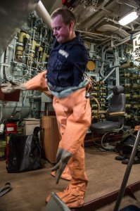 Не знаю с чем это связанно, но всегда боялся и боюсь находится в таких помещениях или котельных, где куча насосов шумных, шлангов, проводов, труб итд