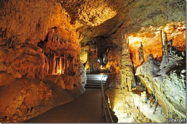 Мраморная пещера в Крыму :)
