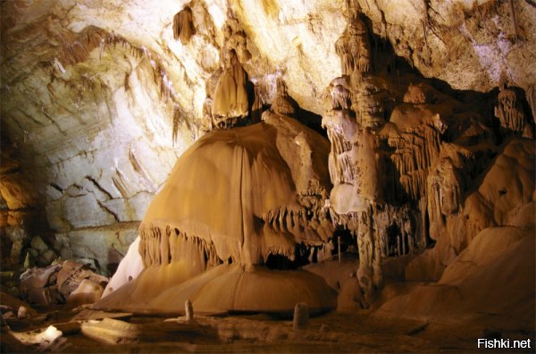 Мраморная пещера в Крыму :)