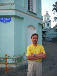 Автор, про улицу Тихую тоже можно нарыть?
У меня стартовая есть.
Пермь. Название аутентичное. Идёт вдоль Егошихинского кладбища.
И действительно тихая. Я на соседней улице жил.
ЗЫ Там слева по фотке речка Стикс, но её не видно.