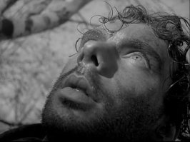 Жаль, конечно, когда умирает человек.. Но "самый красивый актёр советского союза".. Внешность, безусловно, яркая, можно сказать, смазливая, по количеству и типу поклонниц где-то рядом с Михаилом Боярским, Игорем Костолевским, да Иваром Калнышем..
Но кто сравнится с самыми большими, как сейчас говорят, секс-символами советского кино - Алексеем Баталовым и Вячеславом Тихоновым?..