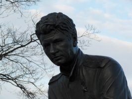 В бой идут одни «старики»: Не могЁм, а мОгем!