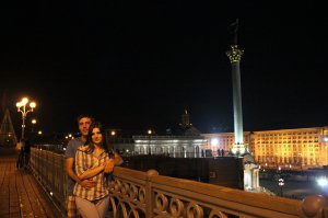 ХЗ, моя жена - мой попутчик. Она готова к долгим пешим переходам, может ночевать и в хостелах. Я знаю английский, она - французский. Сколько объездили вместе, всегда было круто и весело.