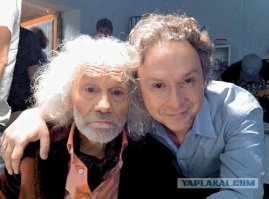 ... а уж когда он тут появился - я офигел помню =)
Они кстати реально чем-то похожи