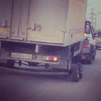 Автор идиот и никогда не видел эвакуатор.