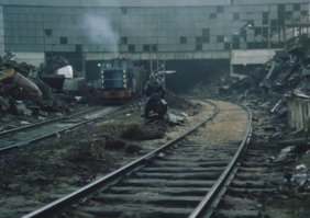 Вы опередили меня. Тогда "Посетитель музея". Один из трех фильмов режиссера Лопушанского.