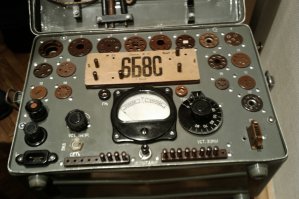 ИЛ-13 
Малогабаритный испытатель ламп