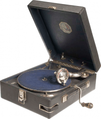 вообще-то это - граммофон. у патефона нет звукового раструба