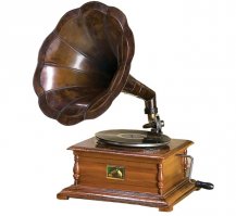 вообще-то это - граммофон. у патефона нет звукового раструба