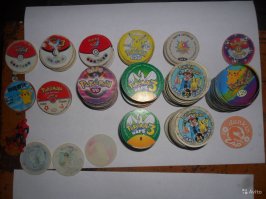 Ещё на переменах в фишки играли с изображениями покемонов.