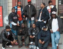 ни одной чёрножопой морды... Сиэтл уже не тот...