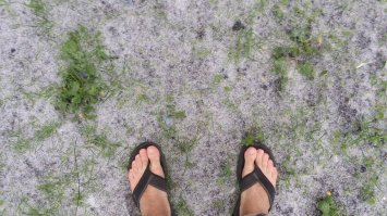 на счёт жары не знаю, но у нас охладиться можно вот так...