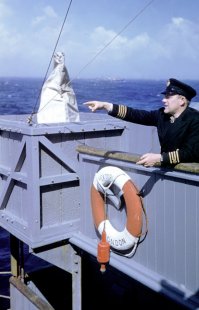 Хроника боевых действий. 12 сентября 1942:

Подводная лодка "U-211" (Германия). В 01.05 из надводного положения прицельно выпустила 3 (2+1) торпеды по танкеру в 5-6000 тонн и транспорту в 5000 тонн с дистанции 2000 метров. Наблюдались попадания всех торпед и оба судна потеряли ход оставшись на плаву. В результате атаки был повреждены английские транспорты "Hektoria" тоннажом 13797 брт и "Empire Moonbeam" тоннажом 6849 брт. 

Подводная лодка "U-608" (Германия). В 03.51 из надводного положения веером выпустила 2 торпеды по повреждённому транспорту в 13797 тонн с дистанции 28 гектометров. Наблюдались попадание 1 торпеды и гибель транспорта. В результате атаки был потоплен английский транспорт "Hektoria" тоннажом 13797 брт.