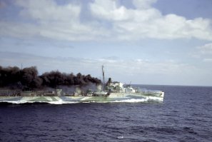 H19 HMS Harvester - потерял ход в результате повреждения форштевня после тарана германской подводной лодки U-444, вскоре потоплен подводной лодкой U-432 в Северной Атлантике