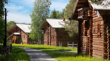 Есть под Арханом музей деревянного зодчества "Малые Корелы".  Вот где можно полюбоваться истоками. К сожалению свои фотки не сберегла(( , вот то что есть в инете: