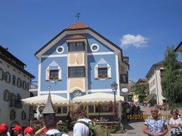 первые фото это альпийские немецкие деревушки в Северной Италии.