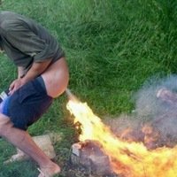Хочется после поста зайти в комменты и посмотреть еще порцию картинок...
Но как же за@бали недокоментаторы, копирующие те же картинки, добавляя свои шедевральные комментарии..