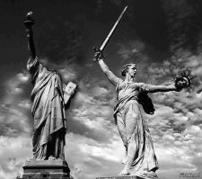 Эти гигантские скульптуры поражают воображение