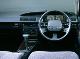 Cima - была такая в детстве, 3 литра, турбо, пневма....Ехал на ней как будто в городе НЛО прилетело!