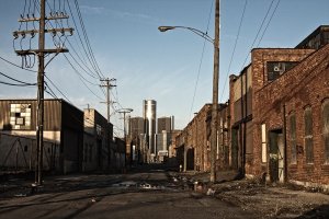 Дом?! Вот целый город забросили.