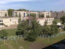 Кто-то живет в одном доме с моей бабулей ))) Кстати, почему нет фотографий Вечного огня и памятника Воинам-интернационалистам?