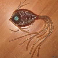 Уникальные украшения из старых электронных деталей