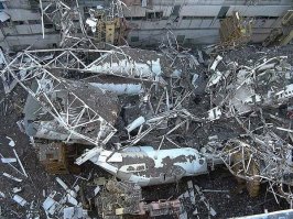 буран под развалинами рухнувшего МИКа
