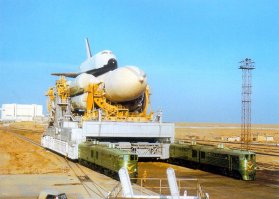 В заброшенных ангарах крупнейшего в мире космодрома Байконур