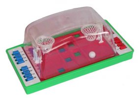 Мой Папа был дальнобойщиком, поэтому у меня были практически все игрушки и игры. Но самая любимая была-Шел солдат со службы. Я играла в нее постоянно. Да и сейчас бы, с удовольствием, поиграла.