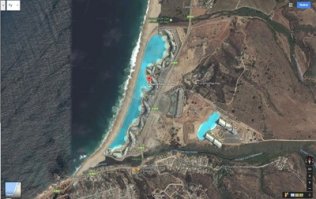San Alfonso del Mar in Algarrobo, Chile
Бассейн имеет в длину 1013 м, занимает площадь в 8 га, и заполнен 250 миллионами л. морской воды. Бассейн имеет глубину около 3 м.