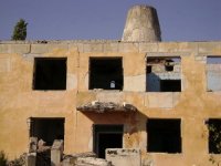 Классная подпись.
Было в небо окно, а теперь - в никуда...


Техздание 161 "Куб-У", где в конце 60-х была размещена аппаратура управления Луноходом.