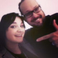 Мои любимчики навскидку из соцсетей подергала: Манки из Korn, ДжейД из Korn, Джаред Лето и режиссёр Джон Ву, Стив Харрис - основательно Iron Maiden. 
За артистами не охочусь - работаю с ними. Наверное, поэтому я тот редкий вид людей, которые любят свою работу