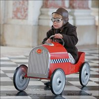 Трехколесный британский микроавтомобиль за сотню тысяч долларов