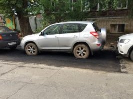 Монреальским лоботрясам еще надо поучиться игнорировать припаркованные автомобили