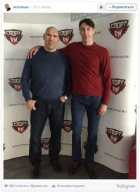 203 гигант? Эти ребята заставят его почувствовать себя карликом)))