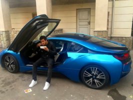 мне плевать на чём он и что он жрёт, НАФИГА МУСОРИТЬ ТО?!!