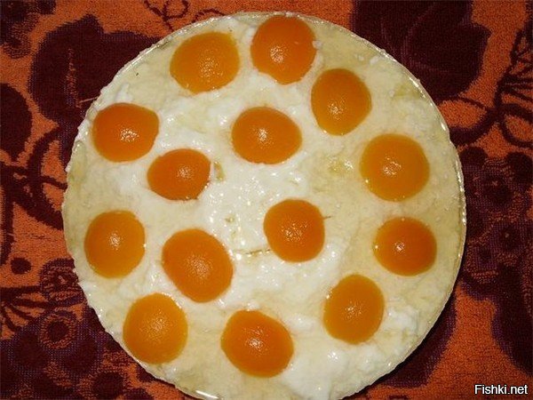 Торт "Яичница" с абрикосами. Рецепт по ссылке, если кому надо.