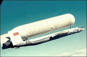 А я вот такую хрень увидел в небе году эдак в 87. Если бы пил, то завязал бы точно. До сих пор мурашки по коже...