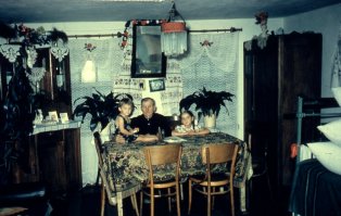 А застал такие горницы в донских хуторах!!