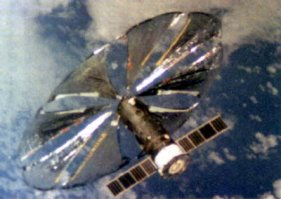 Подумаешь в советском союзе и не такие зеркала бахали.