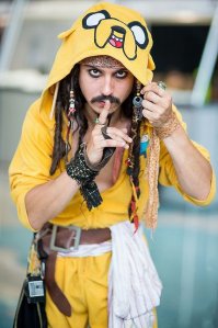 Как знаменитостям стать незаметными и невидимыми для папарацци?