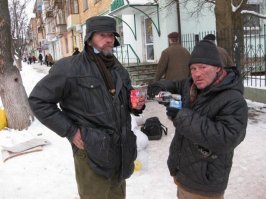 Ага, самогон гонят те кто только раз попробовал алкоголь!  Нуну расскажи мне еще сказочек! А вот фото борцов с казнокрадами и взяточниками! Ежедневно борются, до потери сознания
