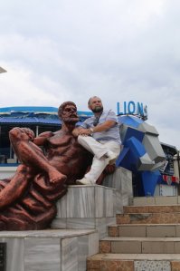 Оригинальные фото с памятниками