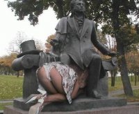 Оригинальные фото с памятниками