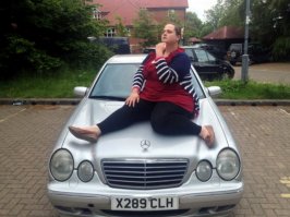 интересно... жестянщики потом смогли исправить или капот под замену?...